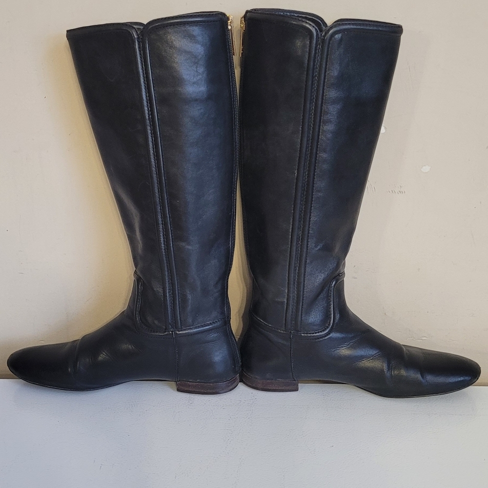 ⬇️ FINAL MARKDOWN Tory Burch flat knee high boots.